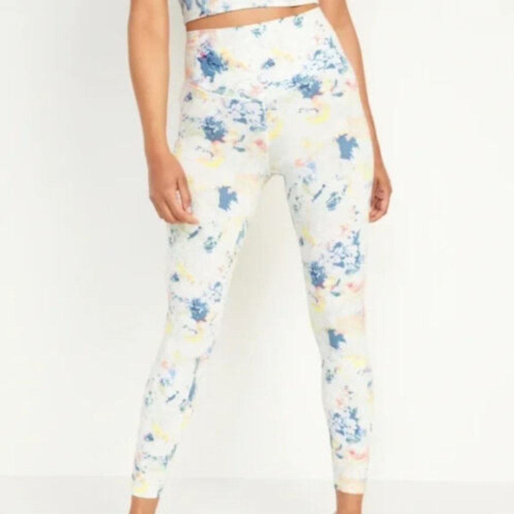 Extra High-Waisted PowerChill Hidden-Pocket 7/8-Length Leggings Blue Mult Floral